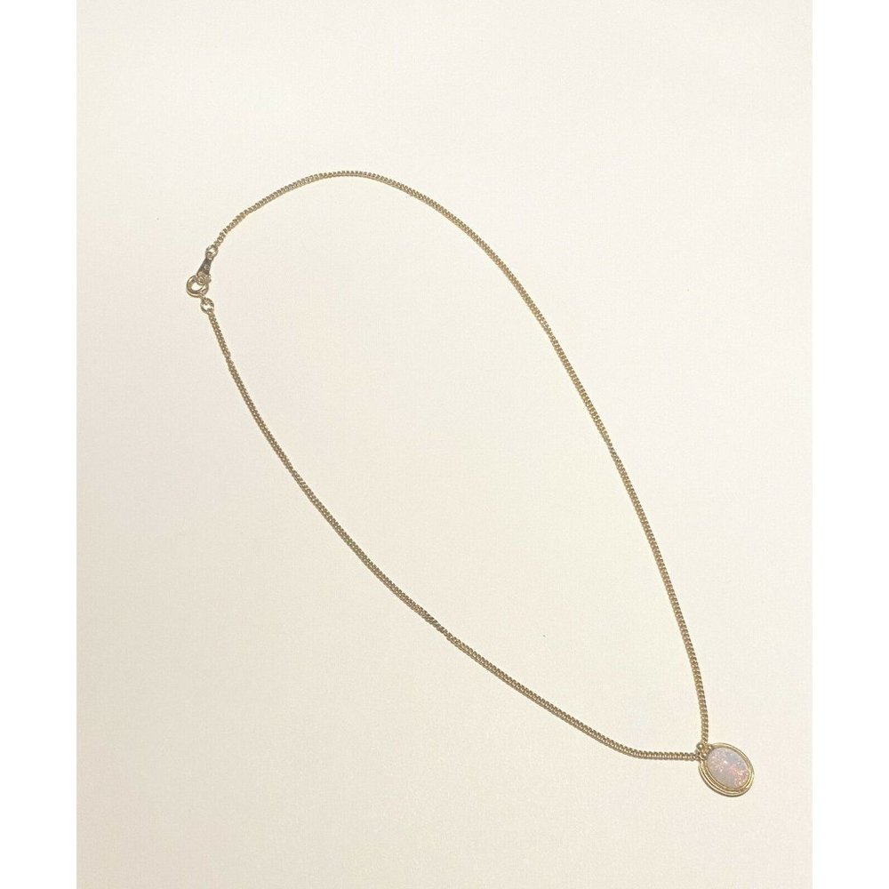 Vintage 1970’s Avon White Faux Opal Oval Pendant Necklace Gold Tone